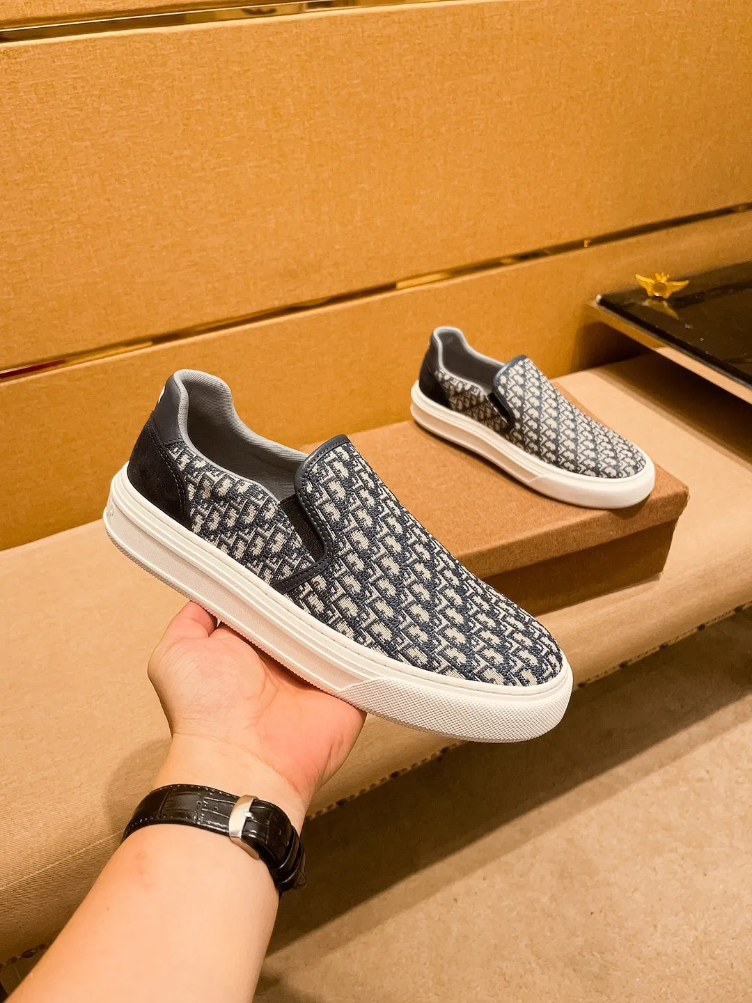 Men's shoes 💰 380💰👍【Dior】🔥🔝High-end brand of men's shoes official website 1:1 latest masterpiece: the upper is made of Italian official website original special technical cloth fabric 🔥original comfortable and breathable lining➕original designated non-slip outsole🔥making walking more convenient and comfortable! An exclusive new model, a stunning work, a beautiful 1:1 replica [color] compared to the official quality! Create a fashionable personality to set off your uniqueness! A must-have for trendy men! 🔥, sizes: 38-44. color:.     Multiple colors available🔥